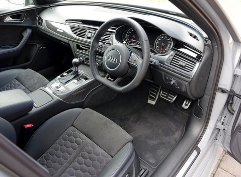 Audi RS6 Avant Performance 14