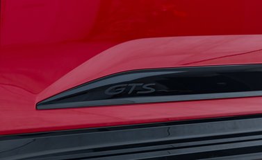Porsche Macan GTS Electric 40