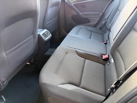 Volkswagen Golf 1.6 TDI BlueMotion Tech Match Euro 5 (s/s) 5dr 23