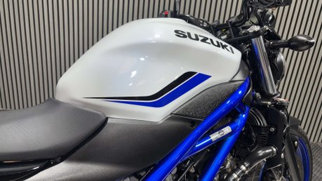 Suzuki SV650 2020 ONLY 8K SERVICED LONG MOT WARRANTY A2 NAKED BIKE 24