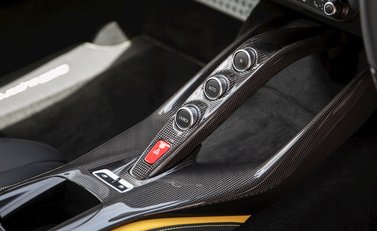 Ferrari 812 Superfast 18