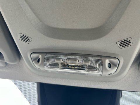 Ford Transit Custom 300 LIMITED P/V L2 H1 28
