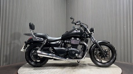 Triumph Thunderbird STORM 2012 21K LONG MOT BIG CC CRUISER TWIN 1700CC 1