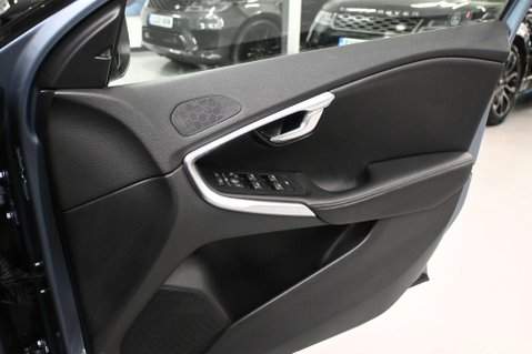 Volvo V40 1.5 V40 Inscription Edition T3 Auto 5dr 64