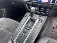 Porsche Macan PDK 19