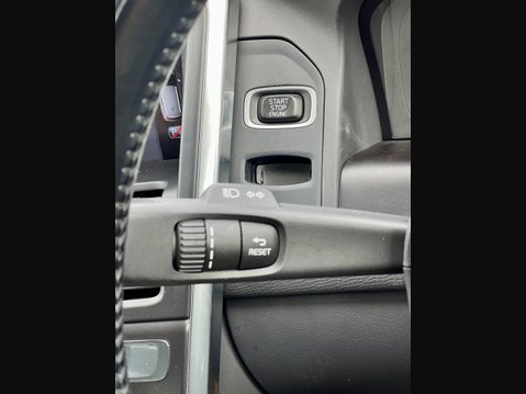 Volvo XC60 2.0 R-Design Powershift 55