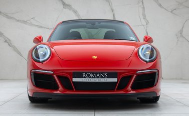 Porsche 911 Carrera 4 GTS (991.2) 7