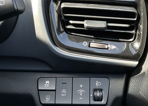 Kia Stonic 1.0 T-GDi Connect 48v 24