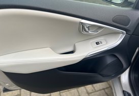 Volvo V40 2.0 T3 INSCRIPTION 31