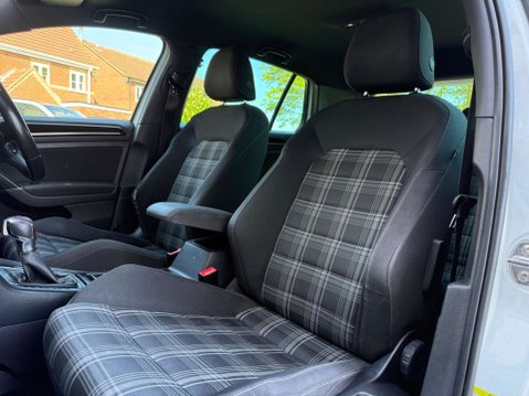 Volkswagen Golf 2.0 TDI BlueMotion Tech GTD DSG Euro 6 (s/s) 5dr 58