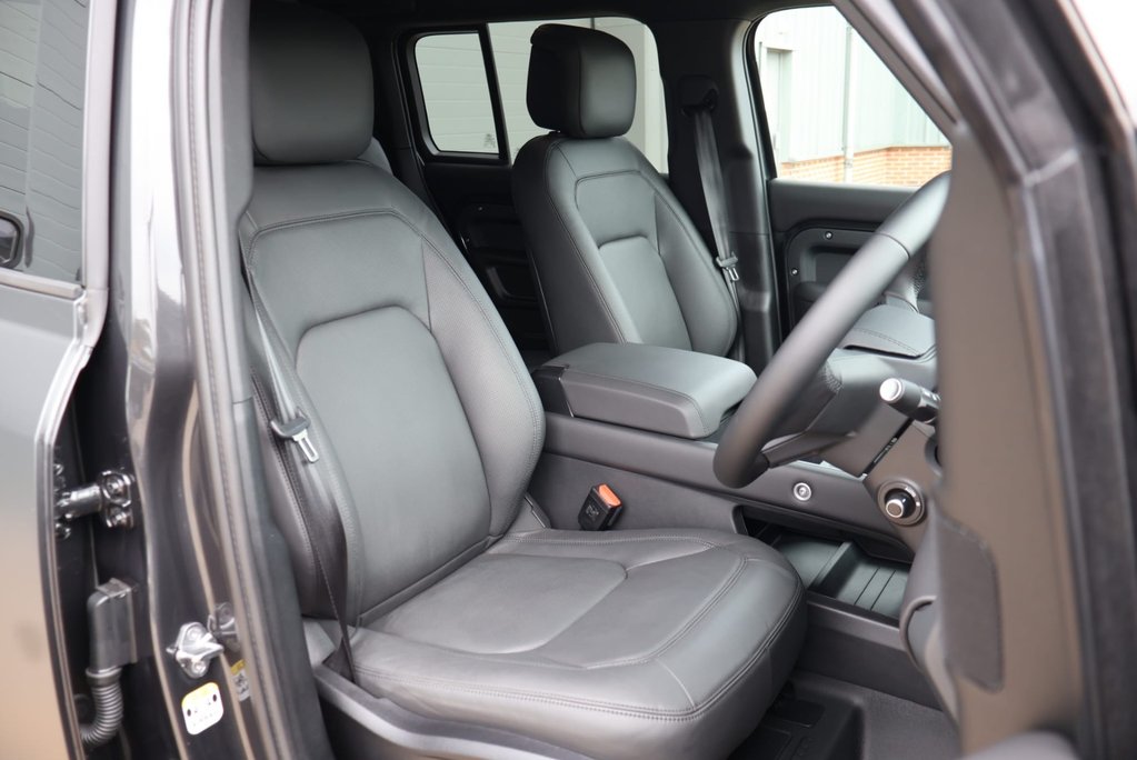 Land Rover Defender 110 BRAND NEW D350 HARD TOP X-DYNAMIC HSE STYLED BY SEEKER  16