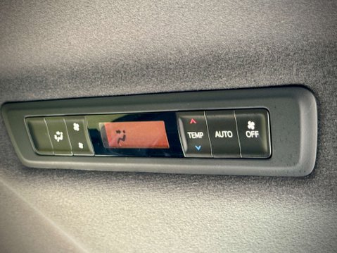 Toyota Voxy Hybrid 7 Seater 64