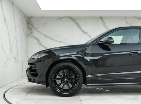 Lamborghini Urus 29