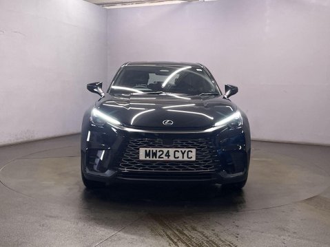 Lexus LBX 1.5 VVT-iE Premium SUV 5dr Petrol Hybrid E-CVT Euro 6 (s/s) (136 ps) Parkin 3