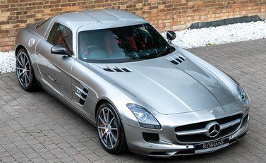 Mercedes-Benz SLS AMG 10
