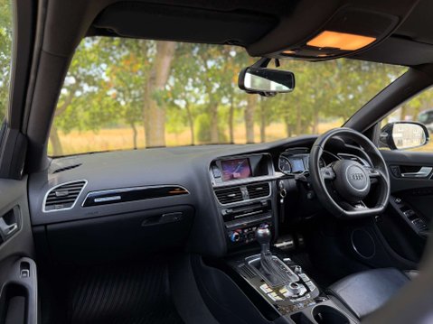 Audi RS4 4.2 RS 4 FSI Quattro Auto 4WD 5dr 27