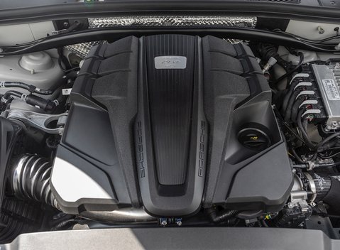 Porsche Macan GTS 32