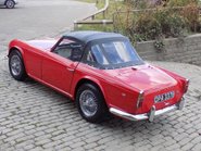 Triumph TR4 Sports 16