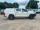 Toyota Hilux Crew Cab 4X4 Active 4WD Air Con Rear Camera EURO 6 NO VAT 5