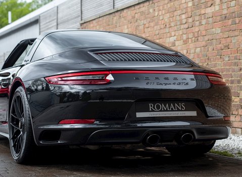 Porsche 911 Targa 4 GTS (991.2) 25