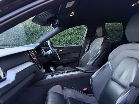 Volvo XC60 2.0 T5 R-Design Auto AWD Euro 6 (s/s) 5dr 27