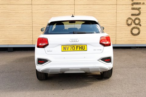 Audi Q2 TFSI SPORT 6