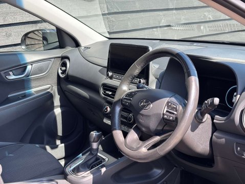 Hyundai KONA 1.6 Kona Premium GDi HEV Semi-Auto 5dr 2