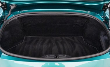 Aston Martin V8 Vantage Roadster F1 Edition 35