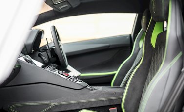 Lamborghini Aventador S 13