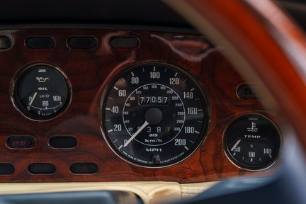 Aston Martin V8 Vantage X-Pack 580X 17