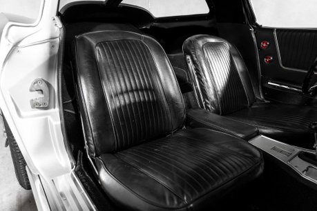 Chevrolet Corvette Stingray SPLIT WINDOW MANUAL FUELIE. FULL RESTO. MATCHING NUMBERS. IMMACULATE. 18