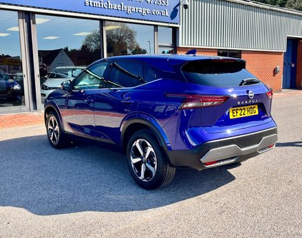 Nissan Qashqai 1.3 Qashqai N-Connecta DiG-T MHEV 5dr 9