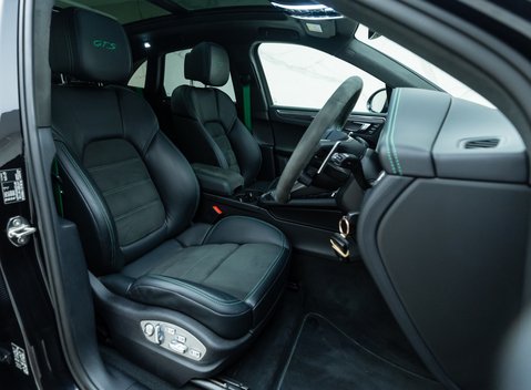 Porsche Macan GTS 15