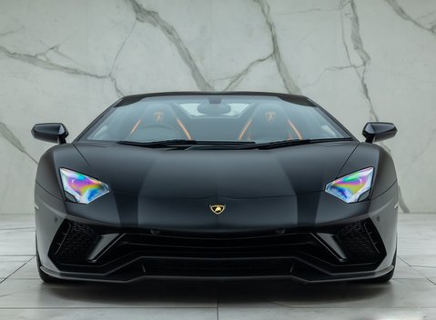 Lamborghini Aventador S LP 740-4 ROADSTER 10