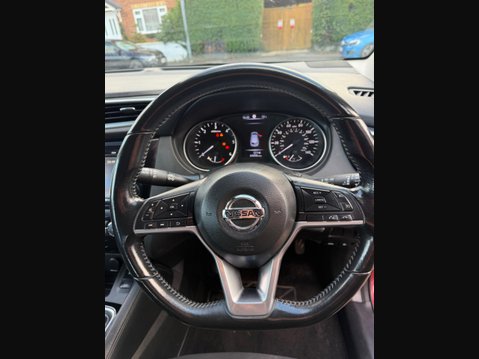 Nissan Qashqai 1.5 dCi Acenta Premium Euro 6 (s/s) 5dr 26