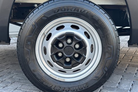 Iveco Daily 35S14V 3520L Business Hi-Matic Panel Van 31