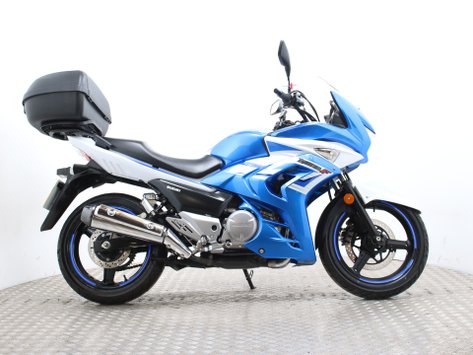 Suzuki Inazuma GW 250 FL5
