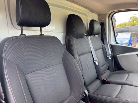 Renault Trafic 1.6 Trafic SL27 Sport Nav dCi 23