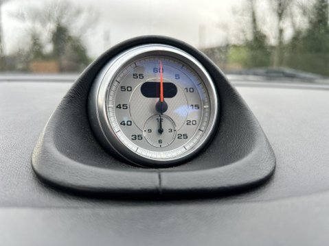 Porsche 911 CARRERA 2 S 18