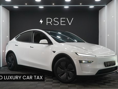 Tesla Model Y PREMIUM LONG RANGE RWD No Luxury Tax Available Now! 1 Owner VAT Qualifying