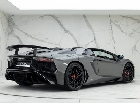 Lamborghini Aventador SV LP 750-4 Roadster 12