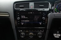 Volkswagen Golf GTE ADVANCE DSG 26