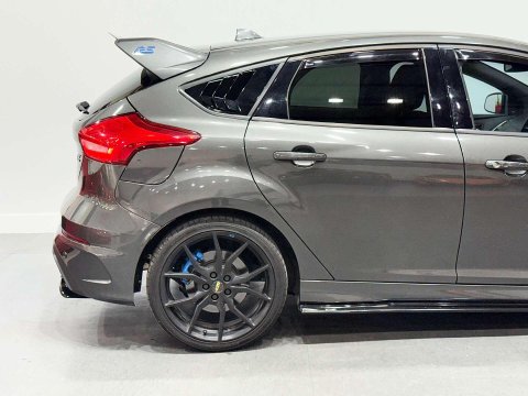 Ford Focus 2.3T EcoBoost RS Hatchback 5dr Petrol Manual AWD Euro 6 (s/s) (350 ps) 17