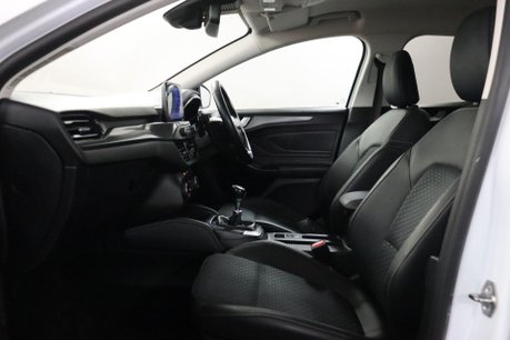 Ford Focus TITANIUM X 43