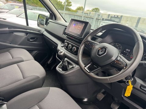 Renault Trafic 2.0 dCi Blue SL28 Business+ Panel Van 5dr Diesel Manual L1 H1 Euro 6 (s/s) 23