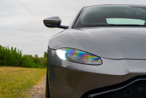 Aston Martin Vantage V8 16
