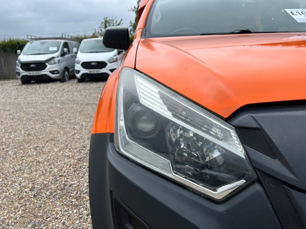 Isuzu D-Max Utility | 1.9 LT | Extended Cab | Tow Bar | AC | E 21