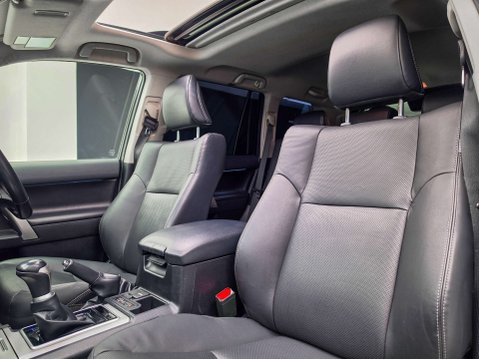 Toyota Land Cruiser 2.8D Invincible Matt Black Edition SUV 5dr Diesel Auto 4WD Euro 6 (s/s) (7 2