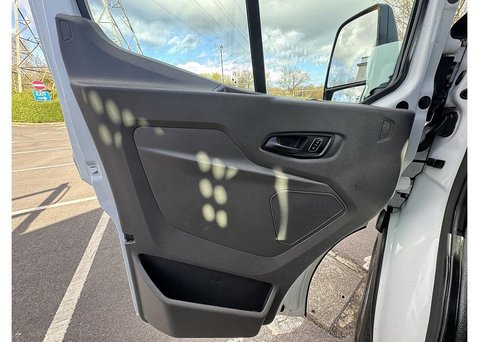 Ford Transit 350 EcoBlue Leader L4 2.0 RWD 2.0 2dr Dropside Manual Diesel 15