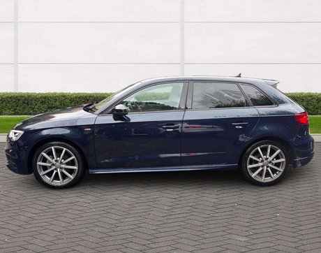 Audi A3 1.5 A3 Sportback 35 TFSI Black Edition Semi-Auto 5dr 6